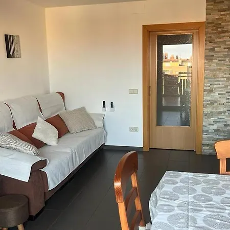 Atico Luminoso Centrico Y Comodo Figueres (Girona)